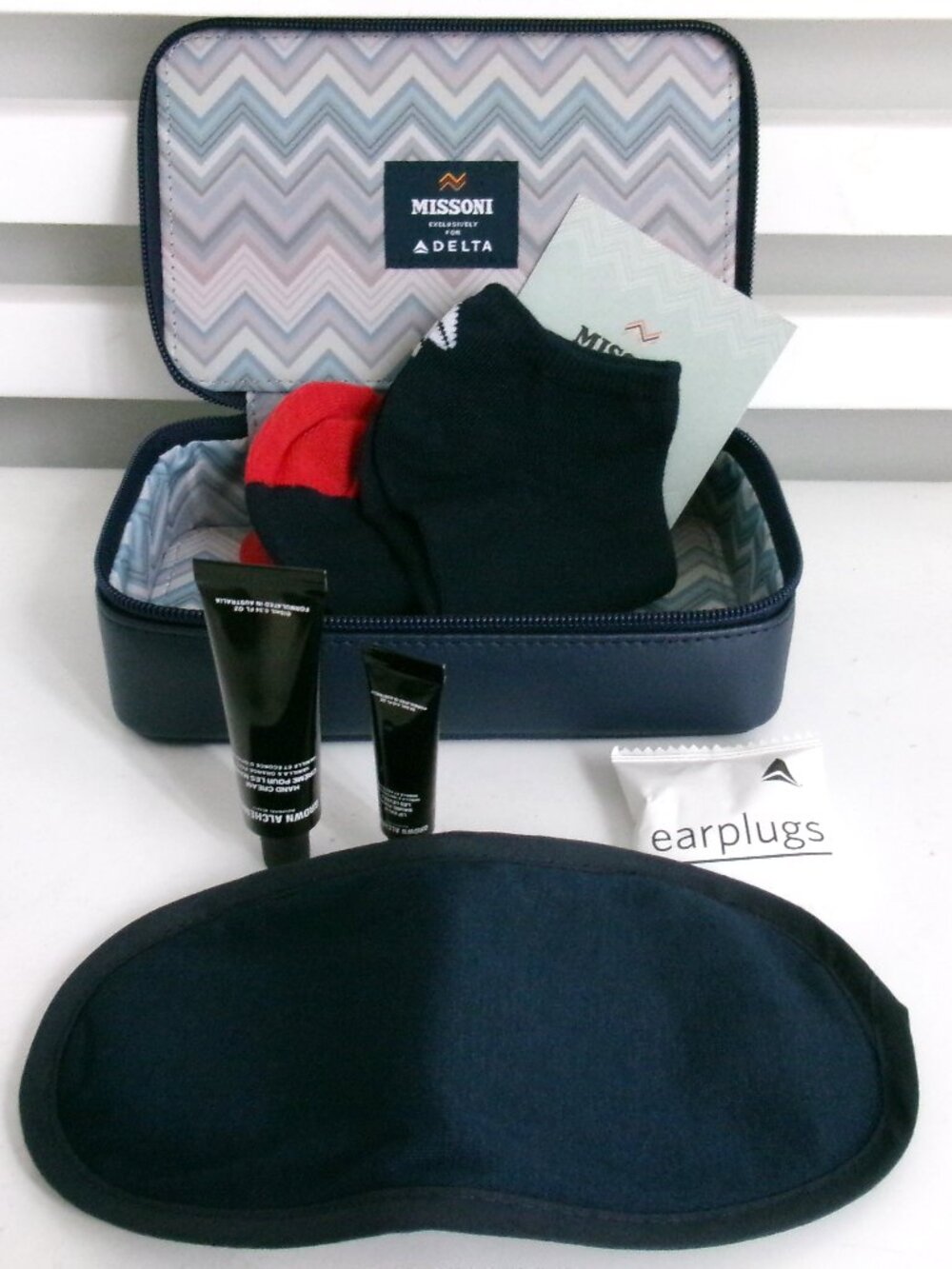 NEW MISSONIxDELTA BUSINESS CLASS AMENITY KITS 6 PCS